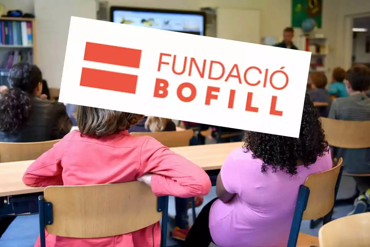 People sitting in a classroom looking at a screen, with a Fundació Bofill banner overlaid.