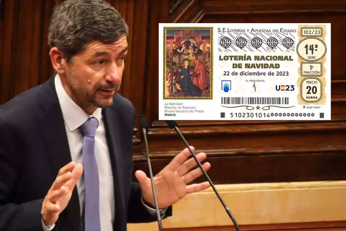 Muntatge amb un pla mitjà de Joan Canadell parlant des del faristol del Parlament de Catalunya i un dècim de la loteria de Nadal al costat