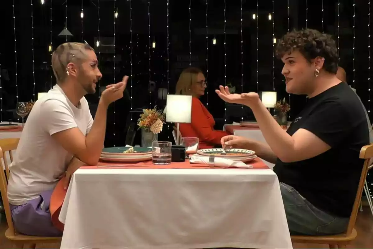 Captura d'Ero i Mari sopant a 'First Dates'