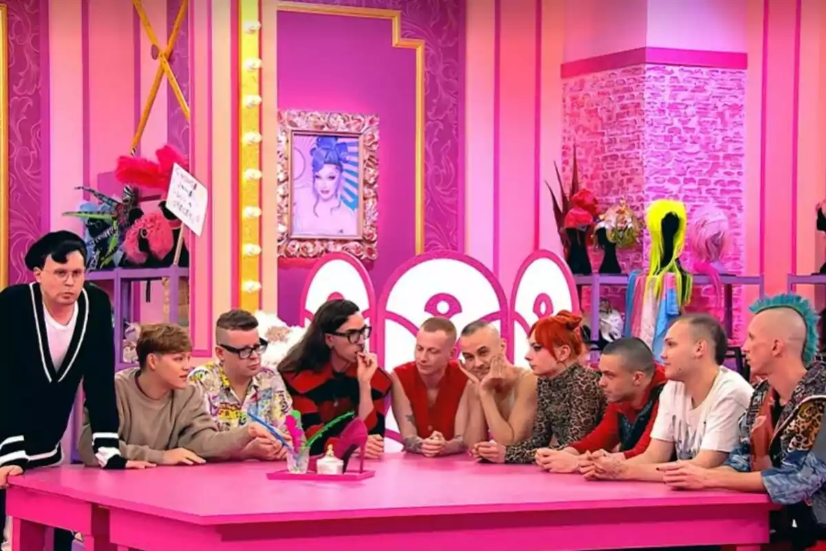 Captura de las concursantes de 'Drag Race España 4' discutiendo