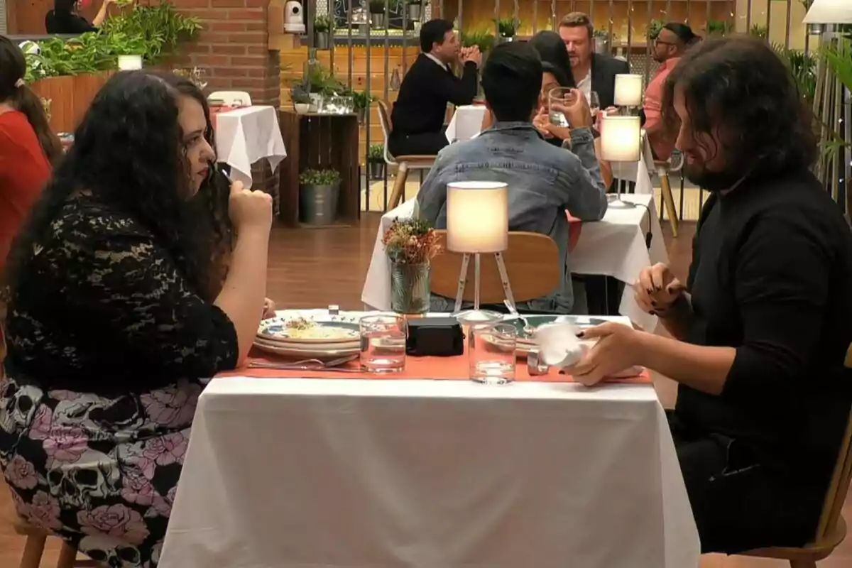 Captura de Yolanda i Dante sopant a 'First Dates'