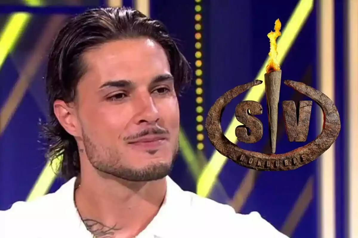 Carlo Costanzia con cabello oscuro y barba ligera aparece en un programa de televisión con un logotipo de "Supervivientes" y una antorcha en el fondo.