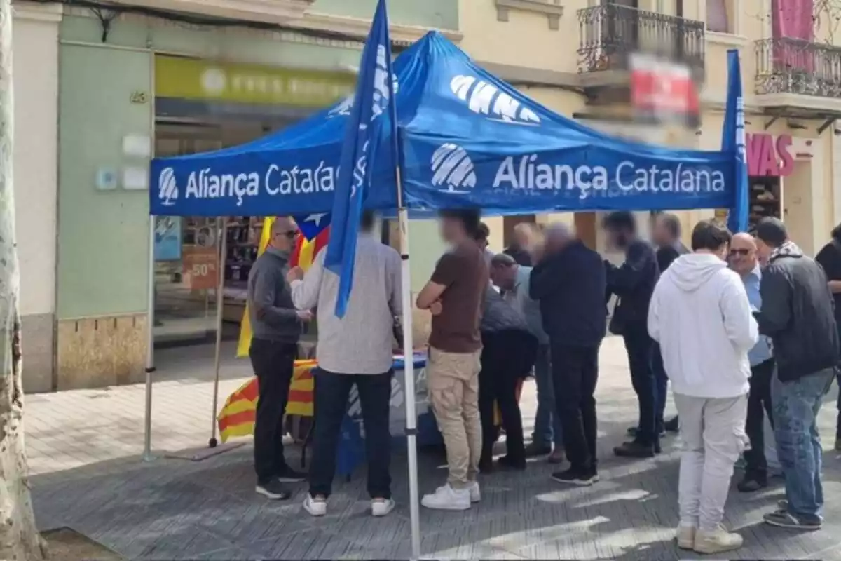 Carpa d'Aliança Catalana a Vilanova i la Geltrú
