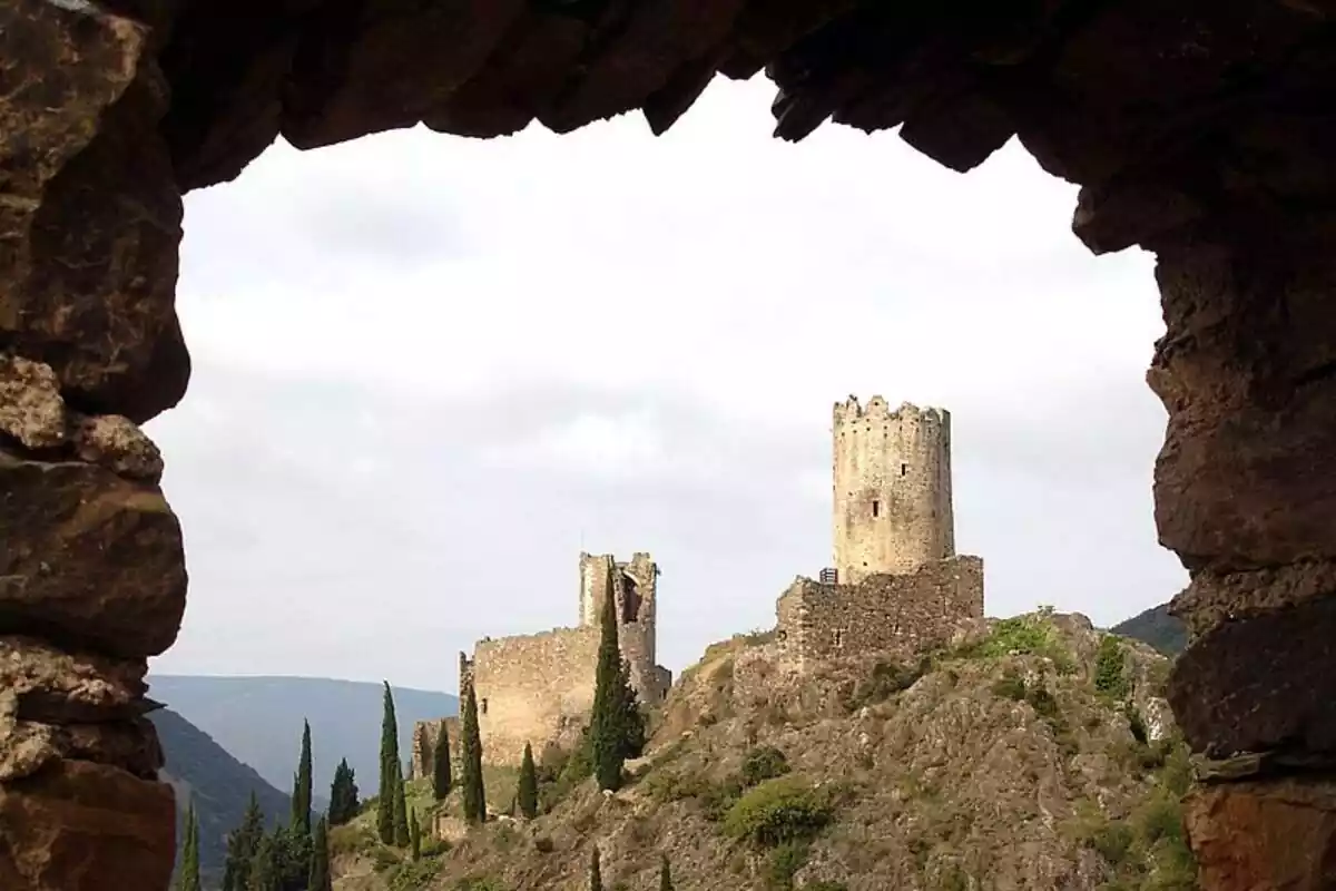 Castell de Lastours