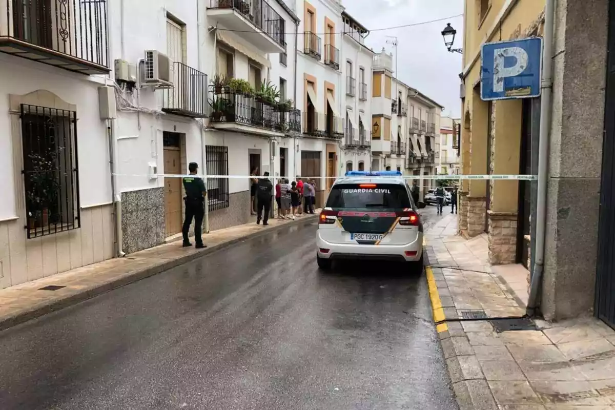 Carrer tallat a Villanueva del Arzovispo (Jaén), per un presumpte crim masclista