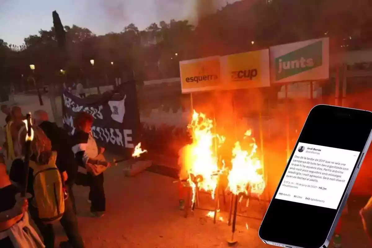 Muntatge fotogràfic amb un mòbil a primer pla i uns activistes independentistes cremant els cartells d'ERC, CUP i Junts