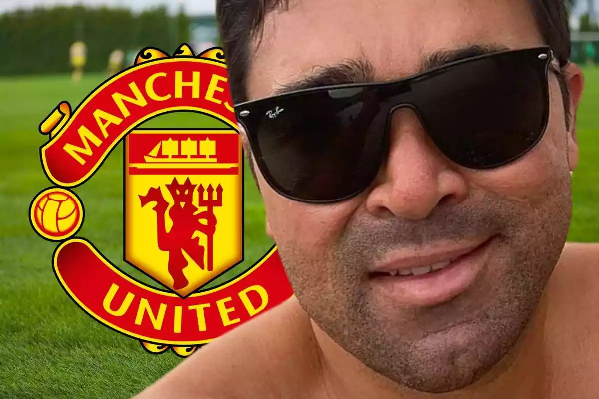 Deco en primer pla amb ulleres de sol amb un escut del Manchester United