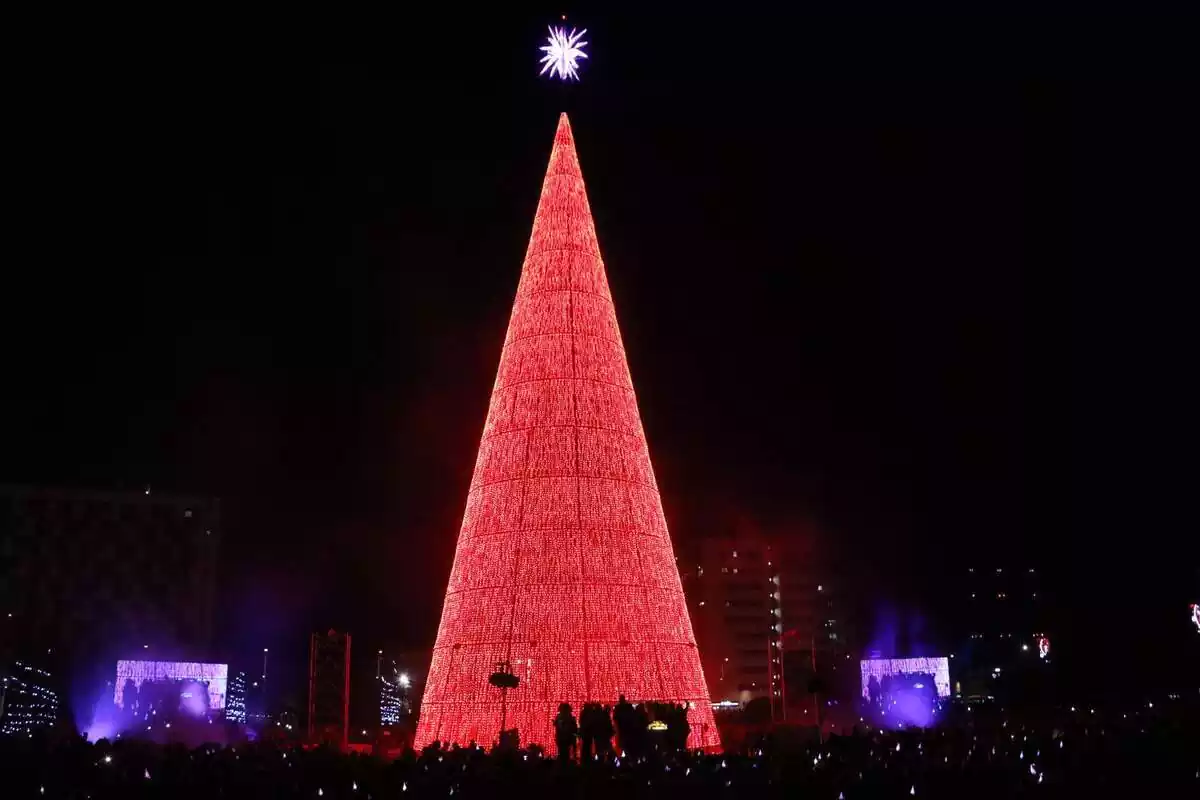 Imatge de l'arbre de Nadal de Badalona 2023