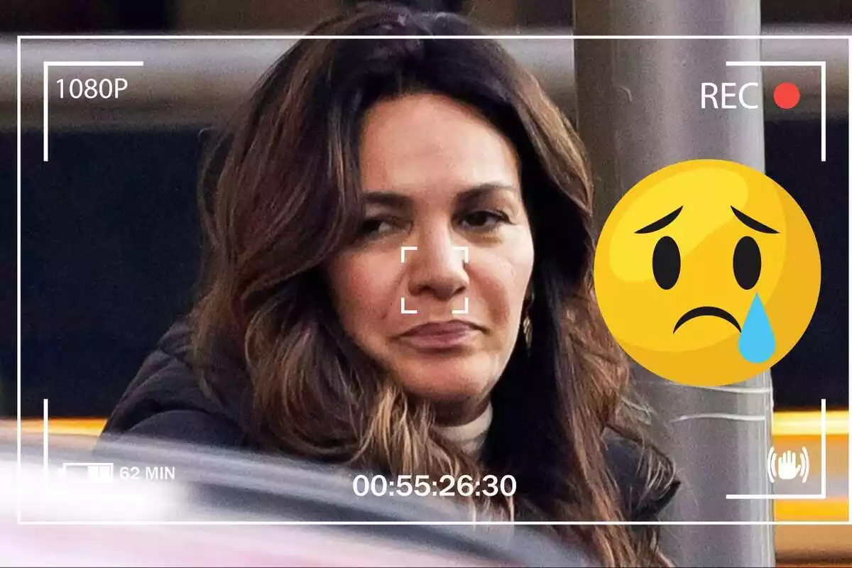 Muntatge de Fabiola Martínez amb cara de preocupació i una emoticona trista