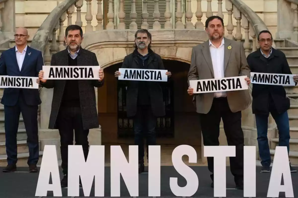 Raül Romeva, Jordi Sànchez, Jordi Cuixart, Oriol Junqueras i Josep Rull demanant l'amnistia el 2021