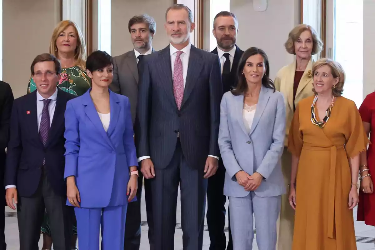 Foto dels reis Felip i Letizia en una reunió com a òrgan col·legiat interministerial Foto dels reis Felip i Letizia en una reunió com a òrgan col·legiat interministerial