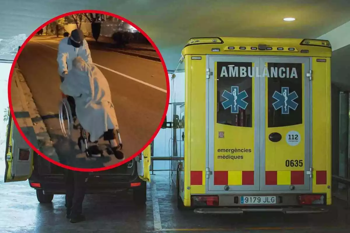 Fotomuntatge amb una ambulància del SEM aparcada de fons i al capdavant una rodona vermella amb una imatge d?un avi empenyent la cadira de rodes d?una àvia amb Alzheimer