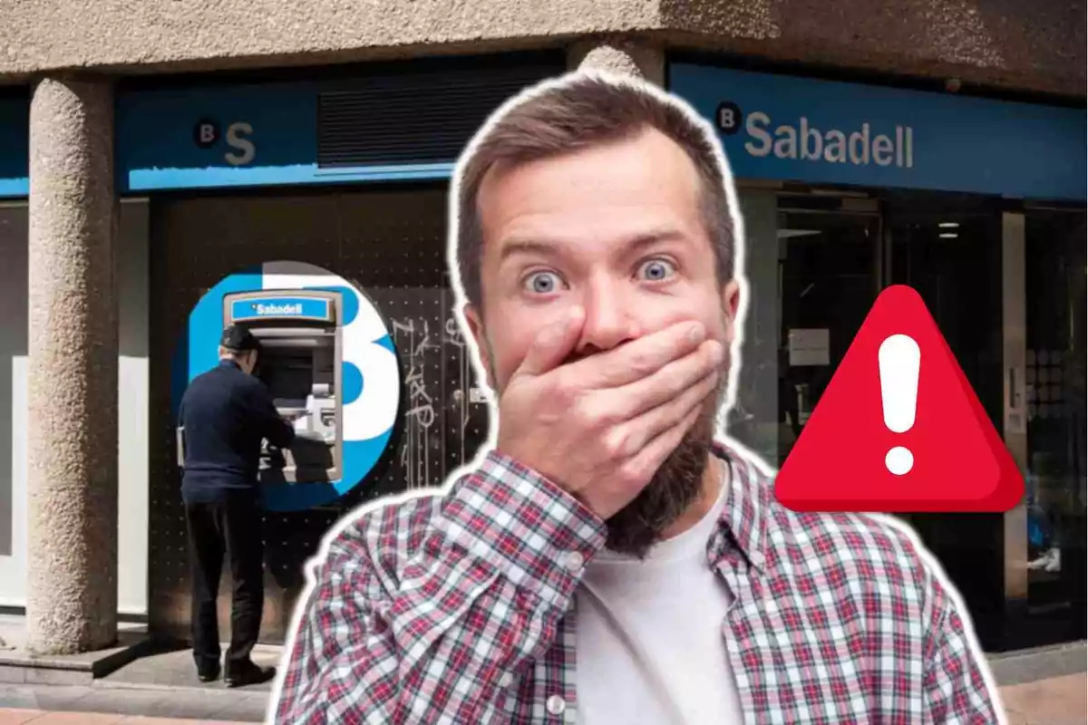 Hombre sorprendido frente a un cajero automático del banco Sabadell con un símbolo de advertencia.