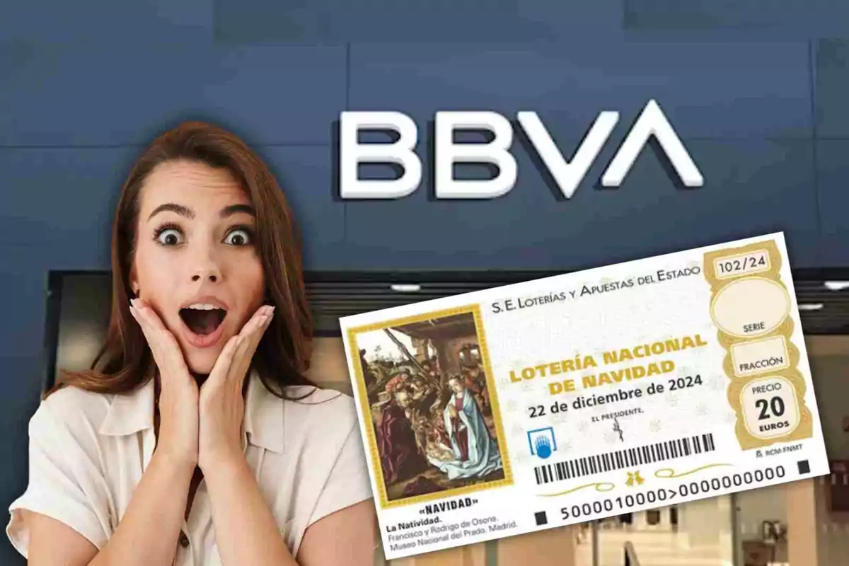 Dona sorpresa sostenint un bitllet de loteria davant d'un edifici amb el logo de BBVA.