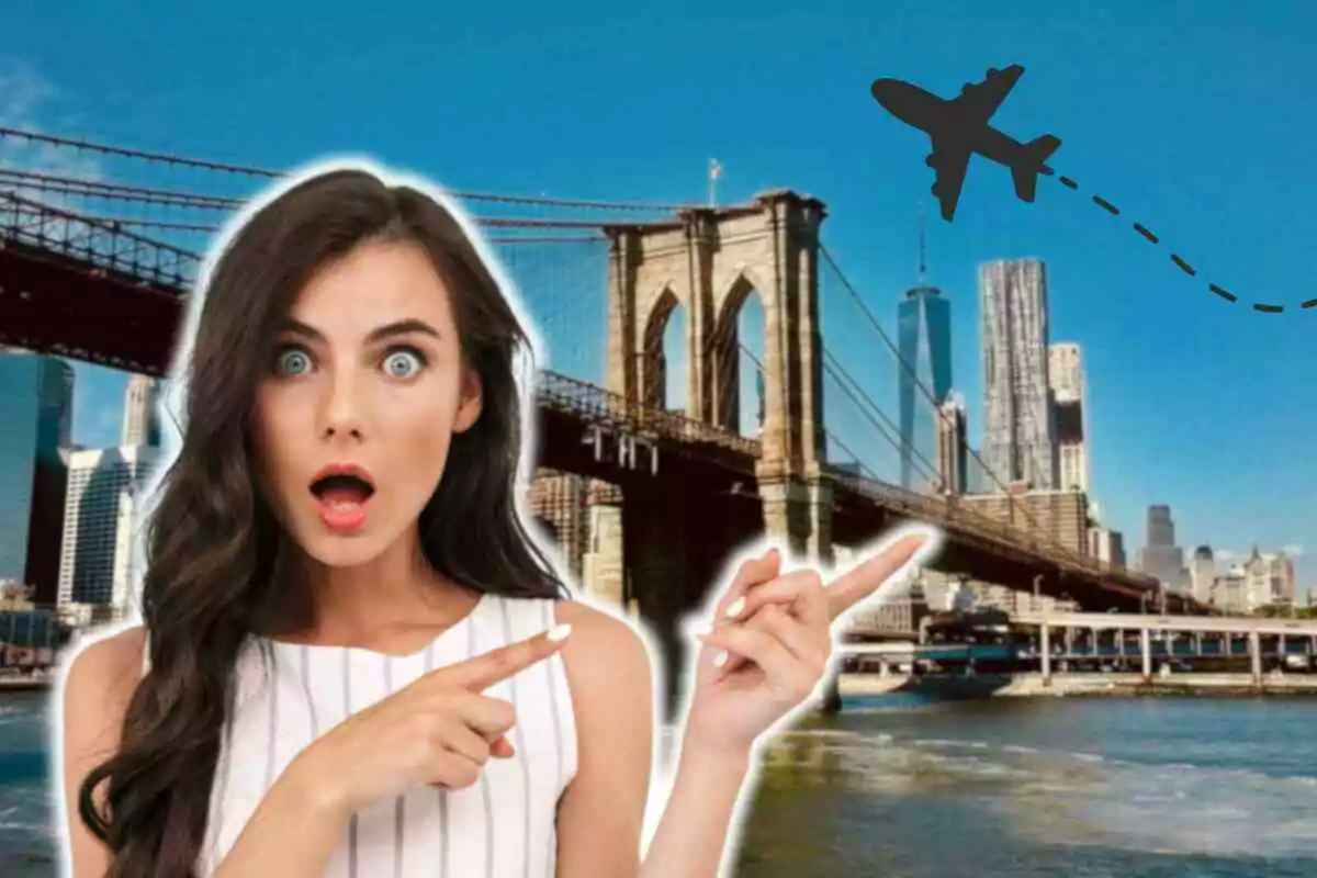Mujer sorprendida señalando un avión sobre el puente de Brooklyn. Mujer sorprendida señalando un avión sobre el puente de Brooklyn.