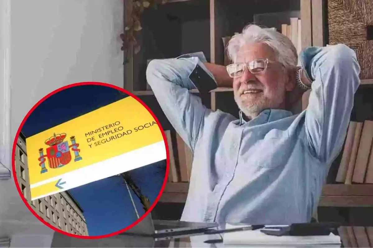 Un home gran somrient amb ulleres i camisa blava està assegut amb les mans darrere del cap, davant d'un ordinador portàtil, ia la cantonada inferior esquerra hi ha una imatge del rètol del Ministeri d'Ocupació i Seguretat Social d'Espanya.