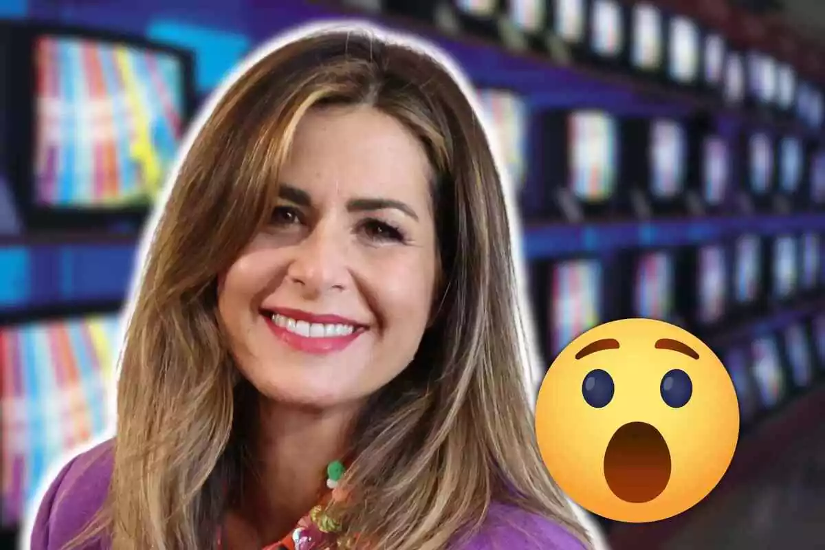 Fotomuntatge amb una imatge de fons de diversos televisors, al capdavant Nuria Roca i un emoji amb cara sorpresa