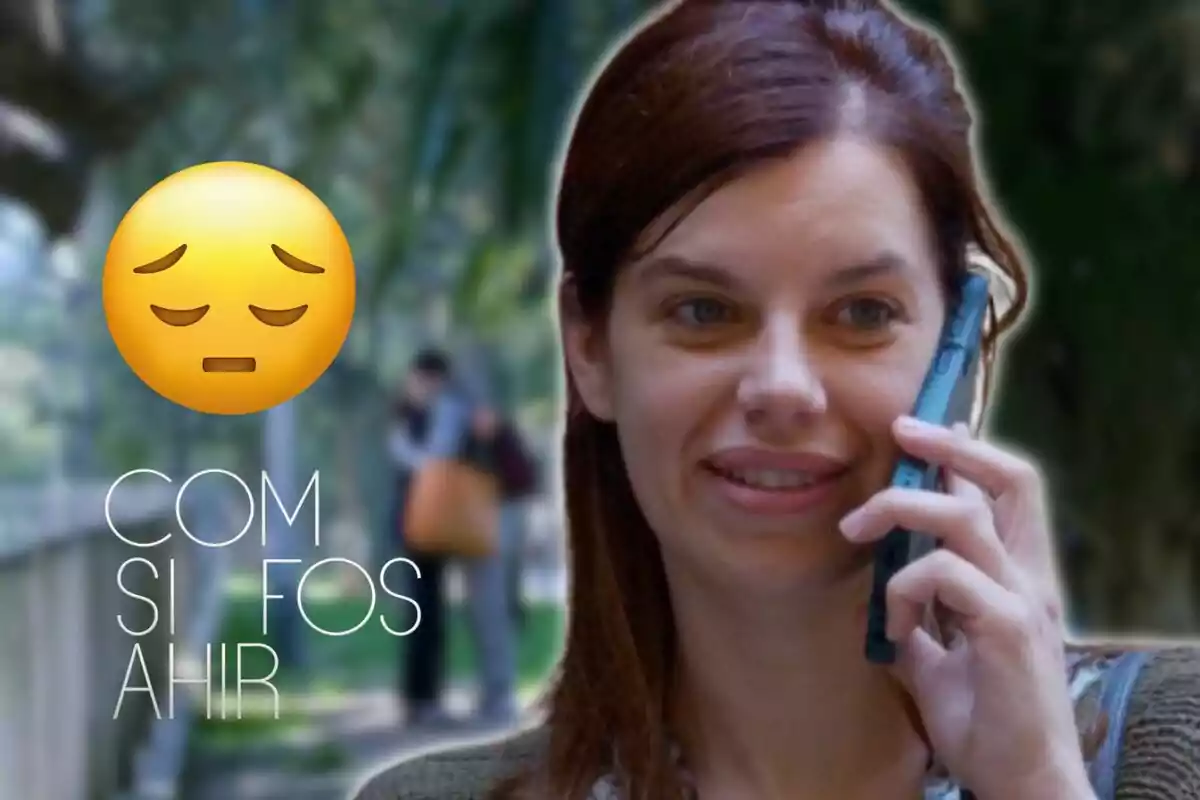 Dona parlant per telèfon amb un emoji pensatiu i el text "Com si fos ahir" en un entorn exterior.