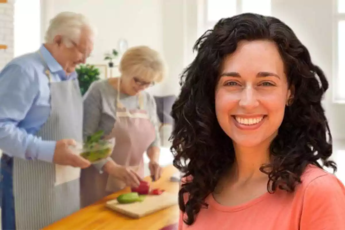 Muntatge fotogràfic entre una imatge de la nutricionista Júlia Farré i una imatge de fons de dos avis cuinant