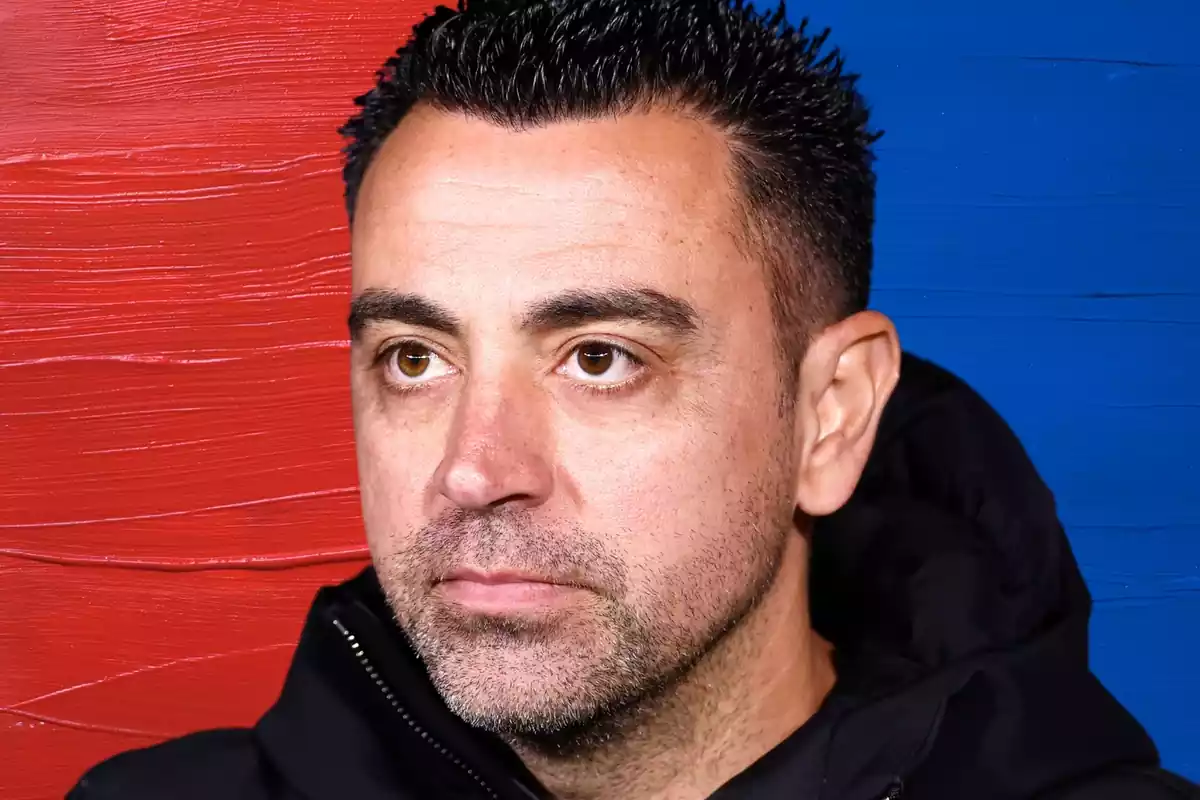 L?entrenador del FC Barcelona, Xavi Hernández, en primer pla.