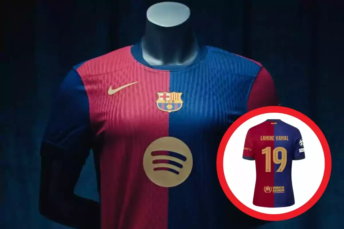 Imatge d'una samarreta del FC Barcelona amb el logotip de Spotify al front i el nom "Lamine Yamal" amb el número 19 a la part posterior.