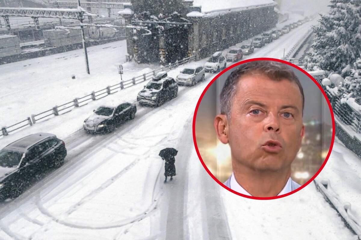 Muntatge amb Francesc Mauri i diversos cotxes a una carretera en plena nevada