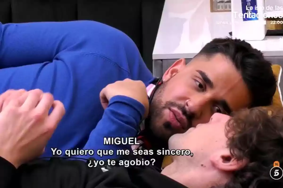 Miguel Frigenti li pregunta a Óscar Landa si l'angoixa a 'GH DÚO'. Miguel Frigenti li pregunta a Óscar Landa si l'angoixa a 'GH DÚO'.