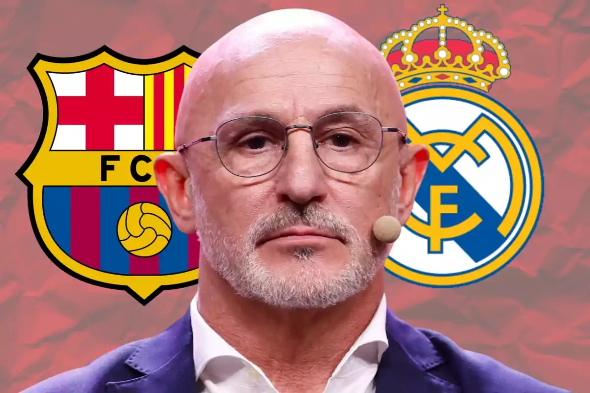 A bald man with glasses and a microphone, with the FC Barcelona and Real Madrid crests in the background.