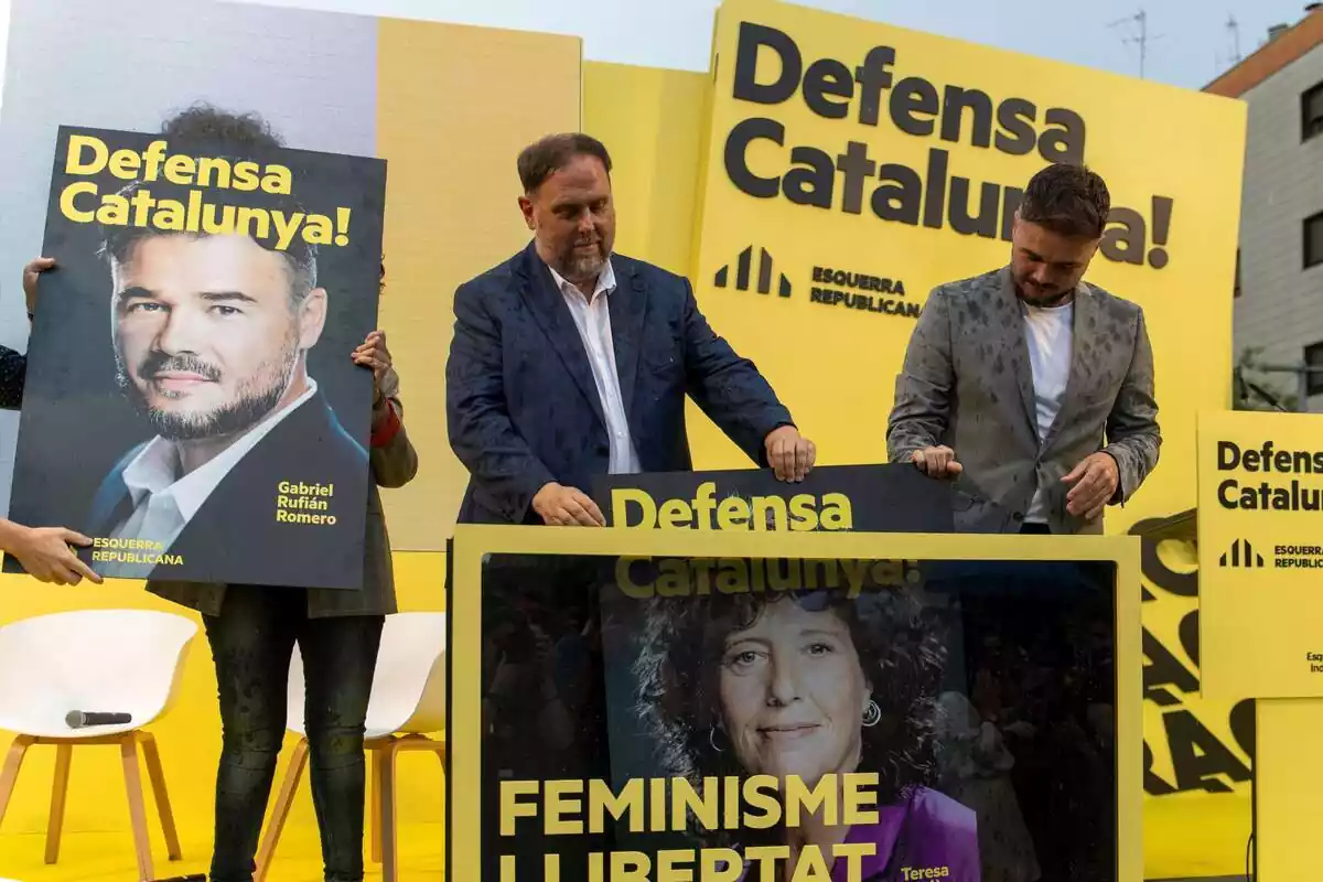 Gabriel Rufián i Oriol Junqueras a l'acte d'inici de campanya de l'ERC a Barcelona, el 6 de juliol de 2023