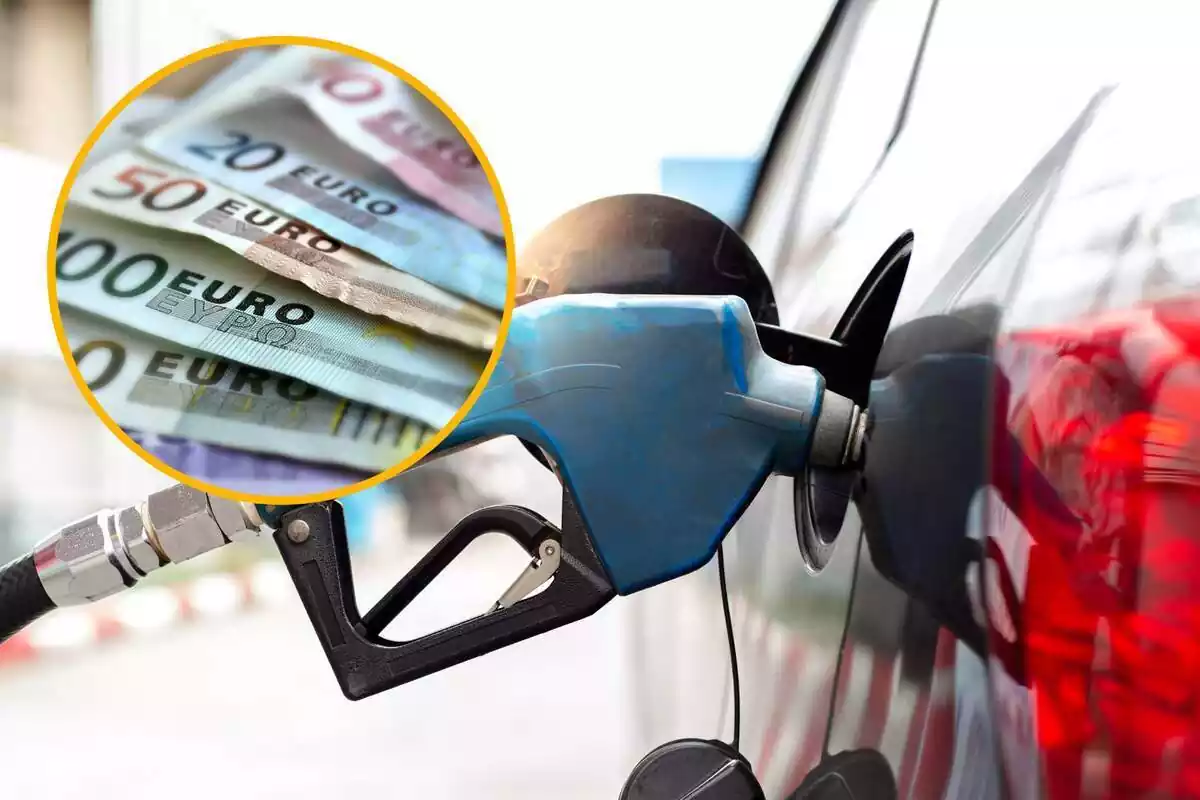 Mànega de benzina en un cotxe i cercle groc amb bitllets d'euro