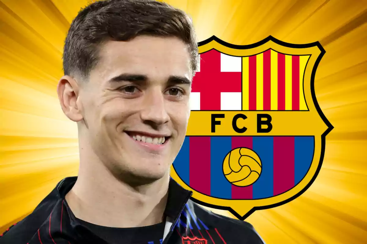 Un home somrient amb l'escut del FC Barcelona de fons sobre un disseny groc brillant.