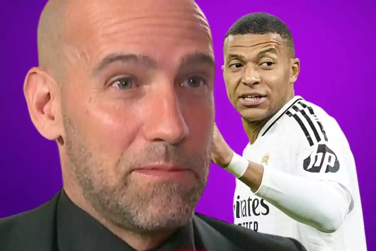 Primer pla d’un home calb amb barba retallada i al fons un futbolista amb uniforme blanc sobre un fons morat