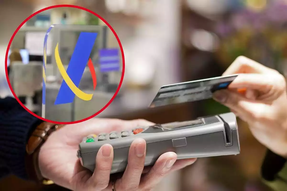 Imatge de fons d´una persona pagant amb una targeta en un tpv i una altra imatge d´un logo d´Hisenda