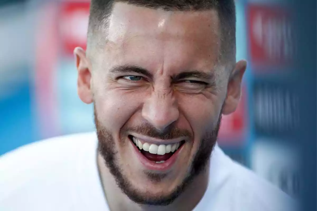 Eden Hazard amb un gran somriure