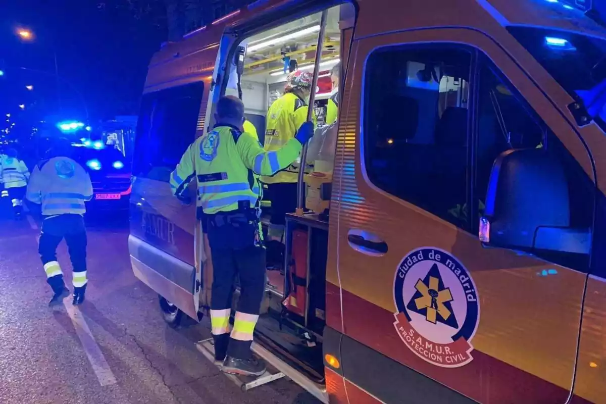 Ambulància de Madrid de nit