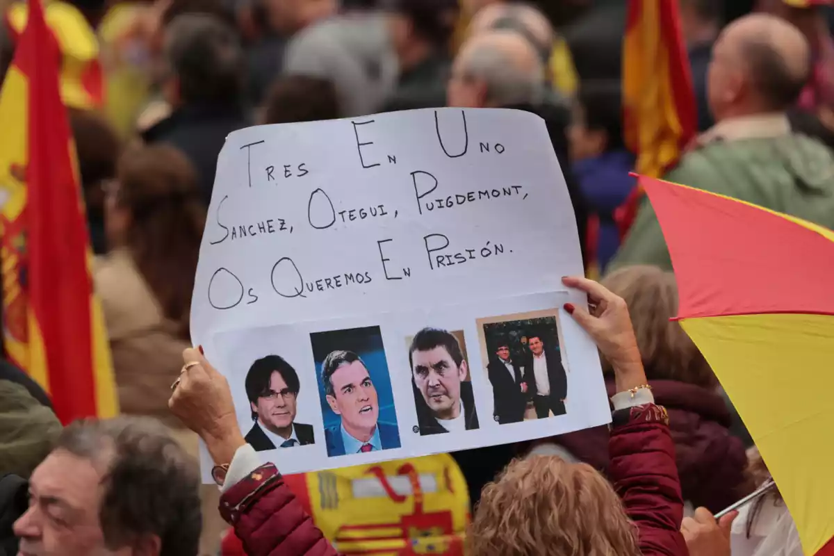 Imagen de la manifestación convocada contra la amnistía en la plaza Colon de Madrid el 29 de octubre de 2023