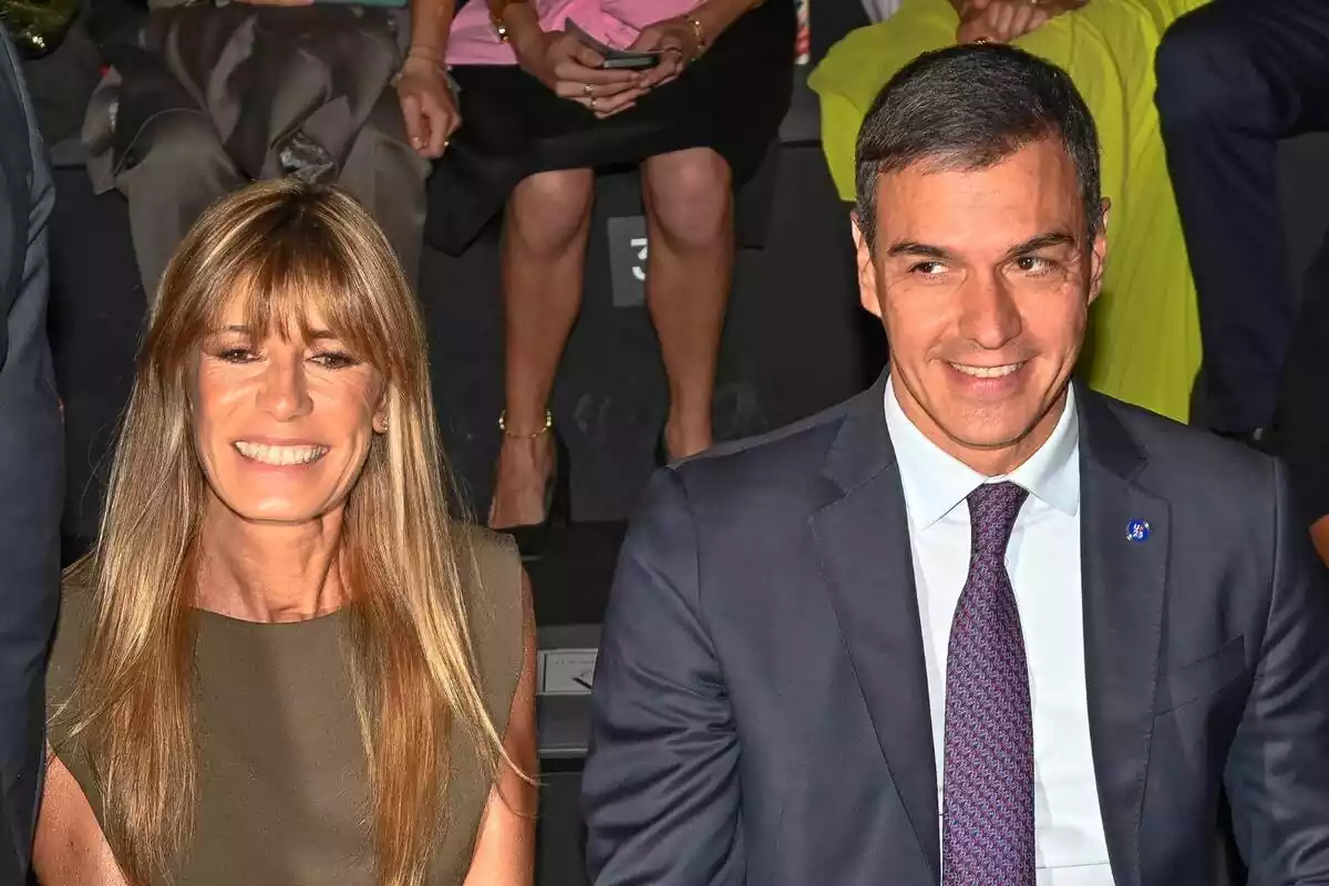 Imatge de Pedro Sánchez amb la seva dona Begoña Gómez, tots dos somrient i molt còmplices