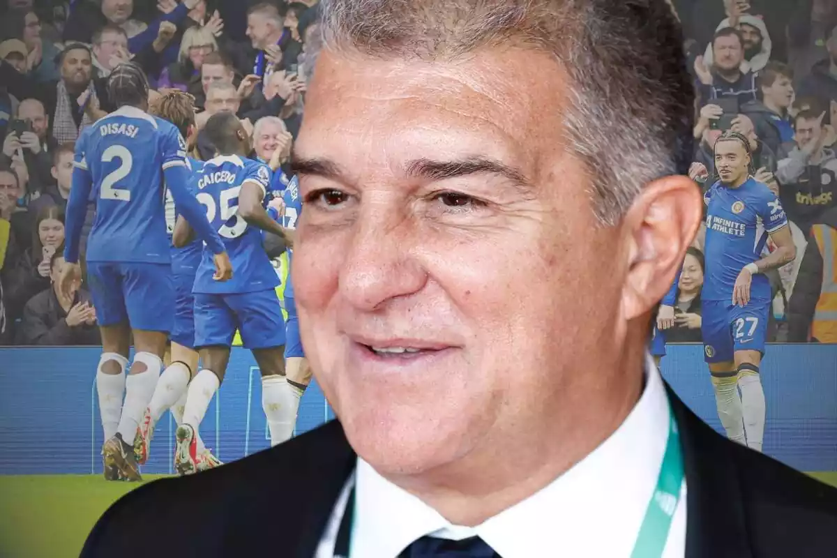 Joan Laporta amb un gran somriure amb els jugadors del Chelsea celebrant un gol al fons