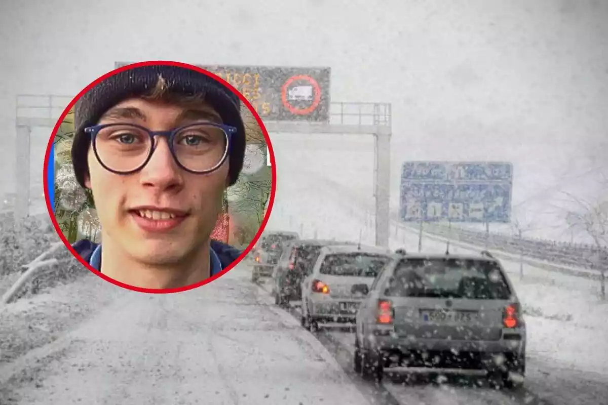 Muntatge amb Jorge Rey molt somrient i uns cotxes enmig d'una nevada intensa