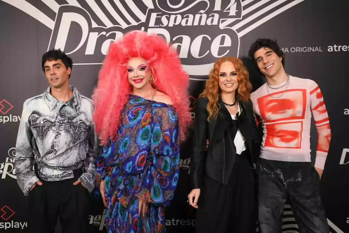 Equip de Drag Race Espanya a la roda de premsa de la quarta temporada: Javier Ambrossi, Supremme de Luxe, Ana Locking i Javier Calvo.