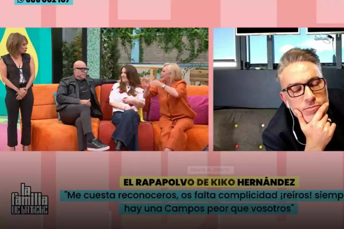Un grup de persones format per María Patiño, Kiko Matamoros, Laura Fa i Belén Esteban està assegut en un sofà acolorit a La Família de la Tele mentre Kiko Hernández apareix en una videotrucada a la pantalla de la dreta. Un grup de persones format per María Patiño, Kiko Matamoros, Laura Fa i Belén Esteban està assegut en un sofà acolorit a La Família de la Tele mentre Kiko Hernández apareix en una videotrucada a la pantalla de la dreta.