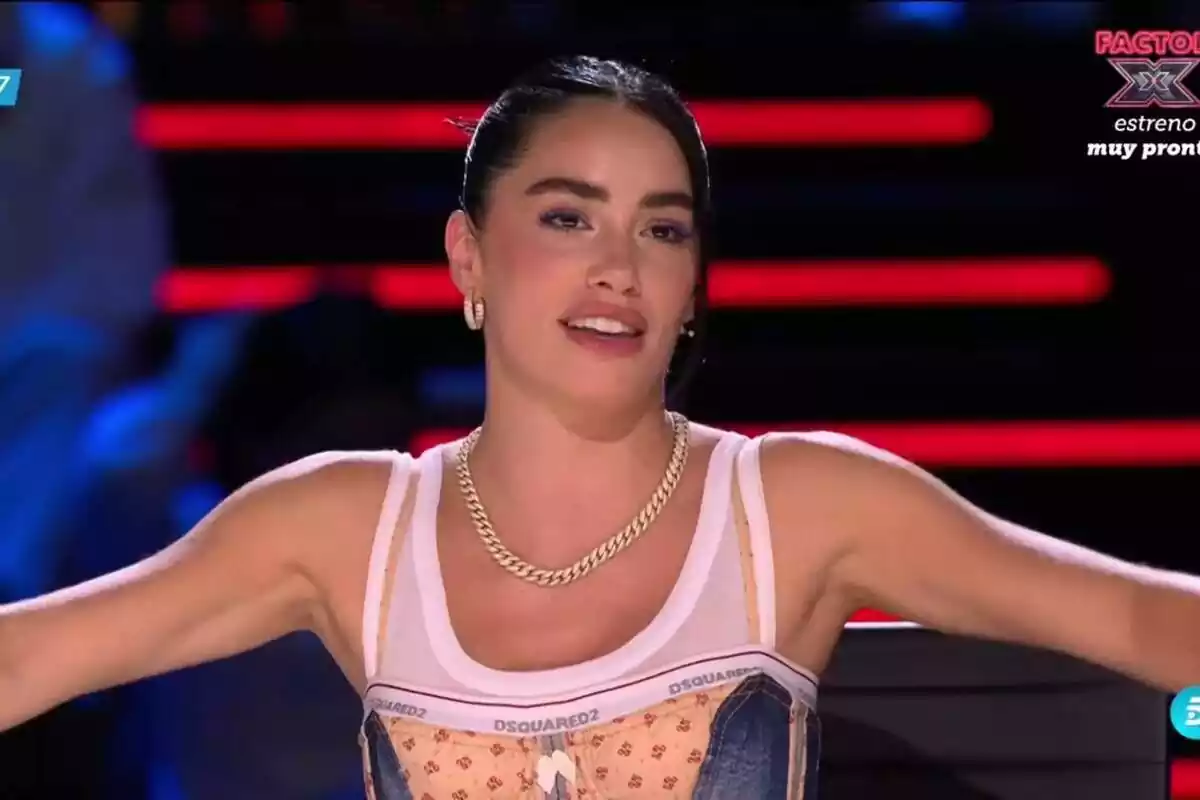 Captura de Lali Espósito en la promo de Factor X en Telecinco Captura de Lali Espósito en la promo de Factor X en Telecinco