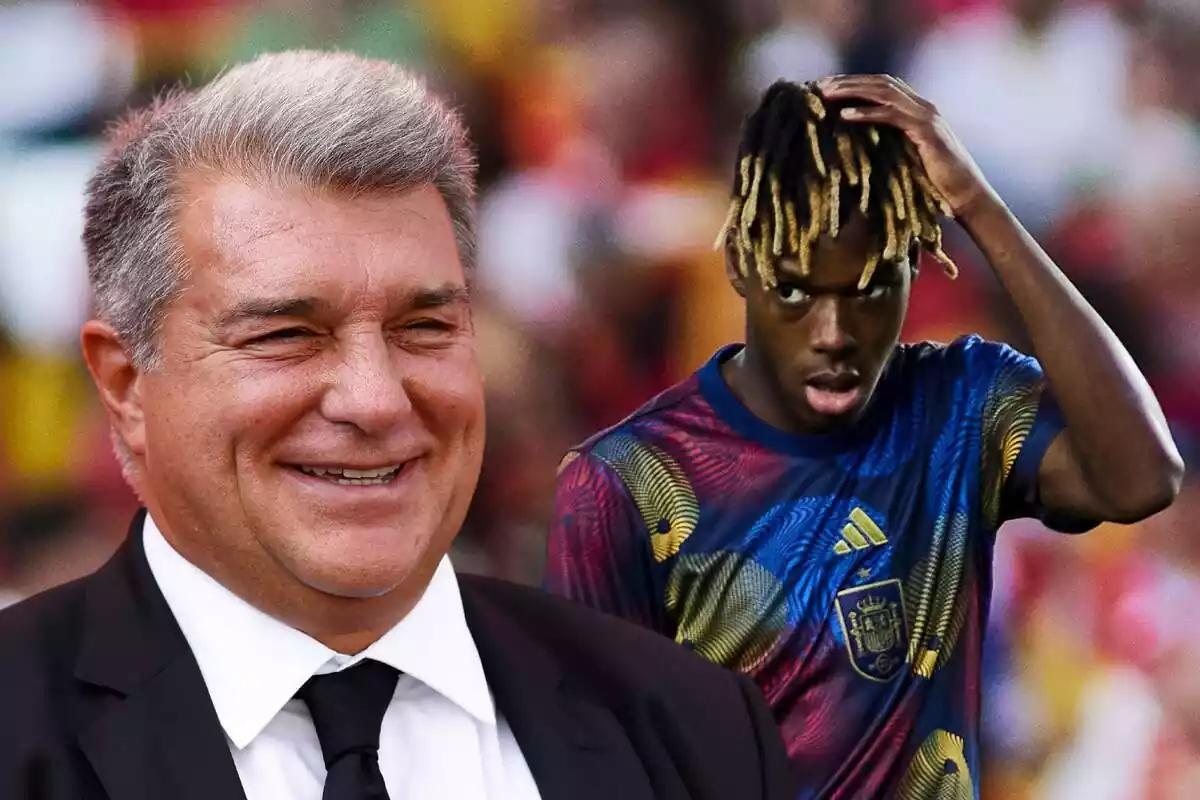 Joan Laporta somrient mentre mira Nico Williams