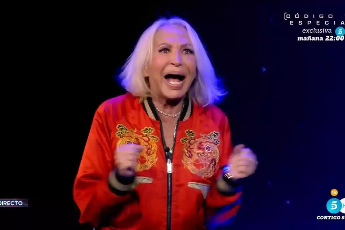 Laura Bozzo feliç a la sala d'expulsió de GH VIP durant el debat Laura Bozzo feliç a la sala d'expulsió de GH VIP durant el debat