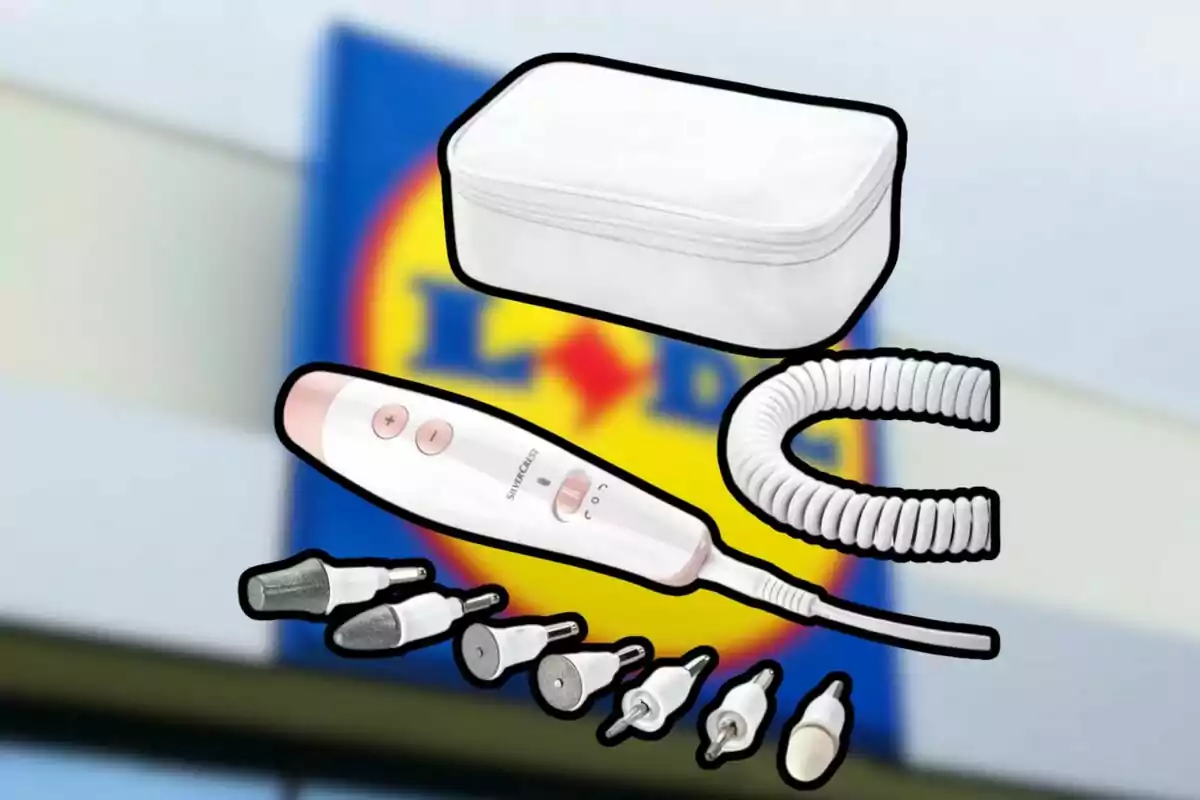 Set de manicura i pedicura amb estoig i diversos accessoris davant d’un cartell borros d’una botiga Lidl Set de manicura i pedicura amb estoig i diversos accessoris davant d’un cartell borros d’una botiga Lidl