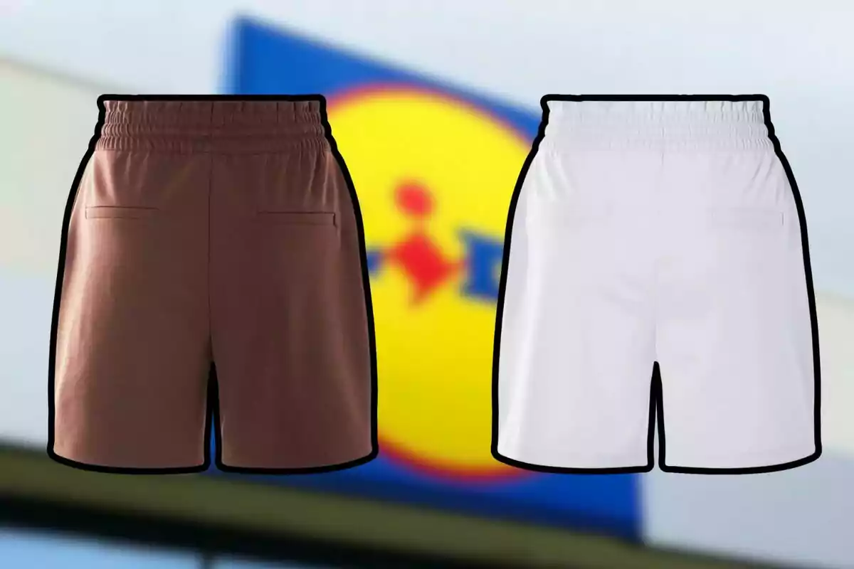 Dos pantalons curts esportius, un de marró i un altre de blanc, amb un fons desenfocat d’un logotip de supermercat. Dos pantalons curts esportius, un de marró i un altre de blanc, amb un fons desenfocat d’un logotip de supermercat.