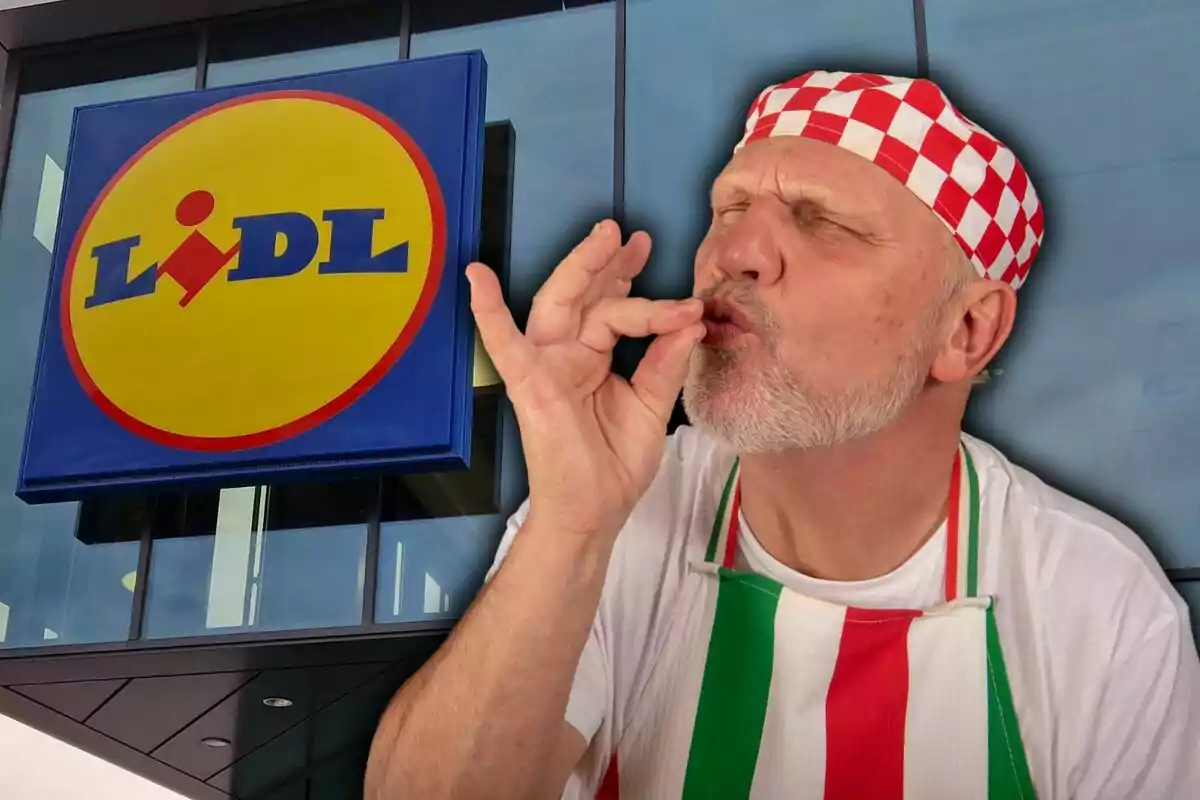 Home amb gorra de quadres vermells i blancs fent un gest de satisfacció davant d'un cartell de Lidl.