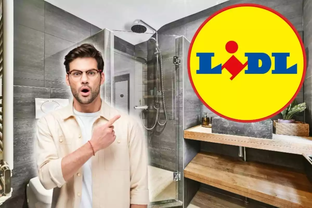 Home sorprès assenyalant el logotip de Lidl en un bany modern.