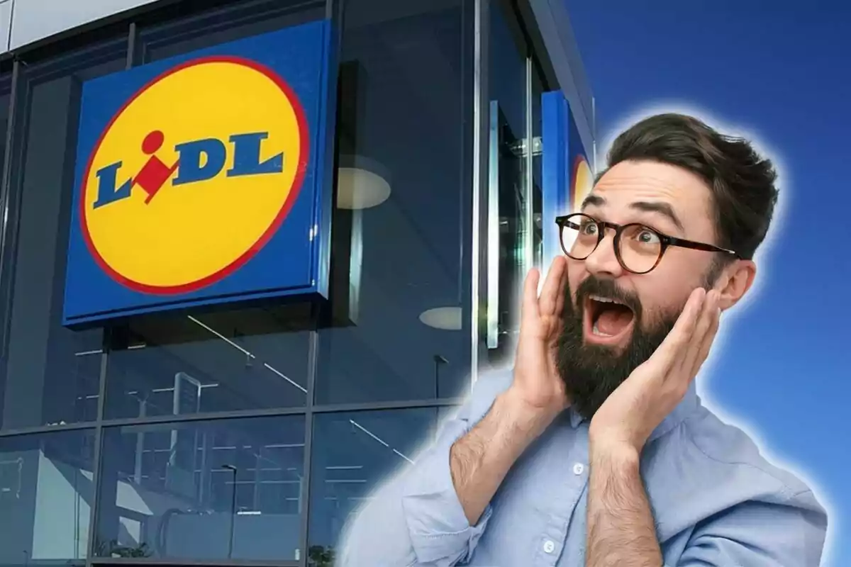 Un home amb barba i ulleres sembla sorprès davant d'una botiga Lidl.