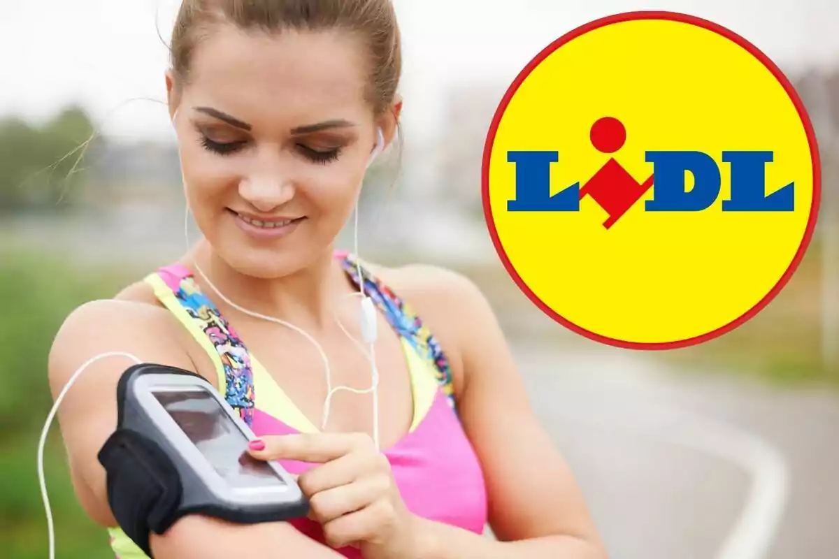 Dona esportista usant un braçalet per a telèfon amb el logo de Lidl a la cantonada superior dreta.